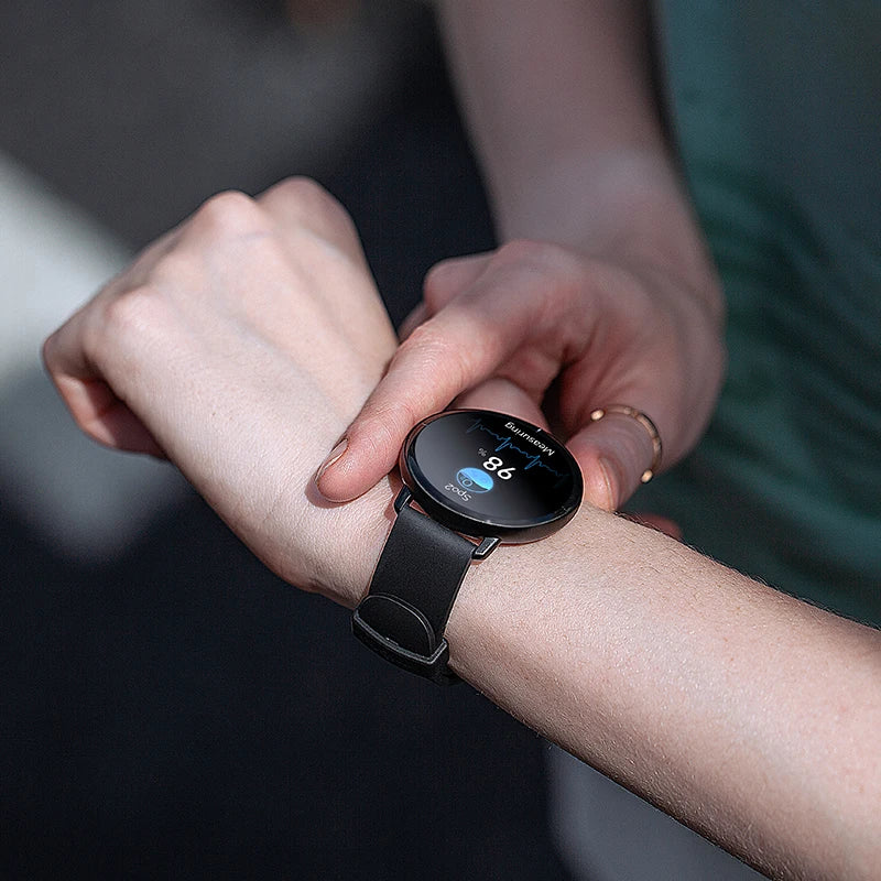 Smart Watch - Bluetooth Calling and Health Tracking
