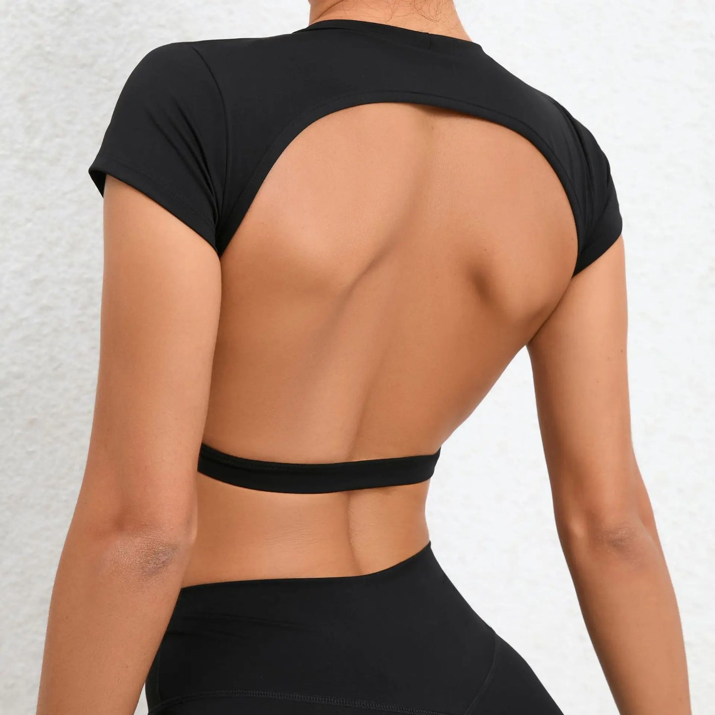 Workout Crop Top - Breathable Comfort and Flexible Fit